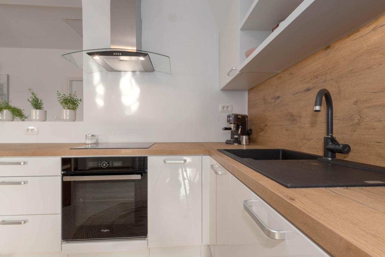 פורץ Newly Renovated Holiday Apartment Sirius מראה חיצוני תמונה