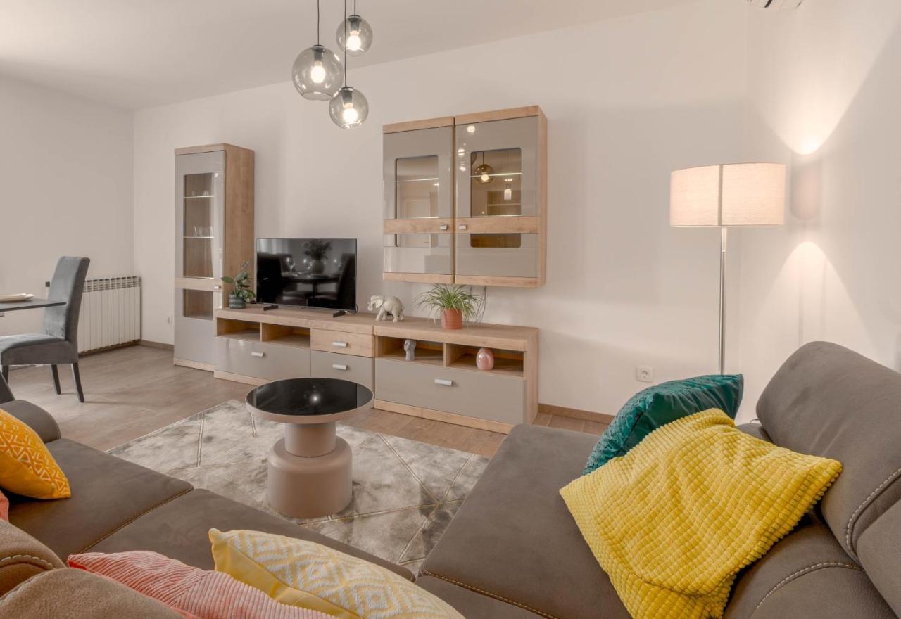 פורץ Newly Renovated Holiday Apartment Sirius מראה חיצוני תמונה