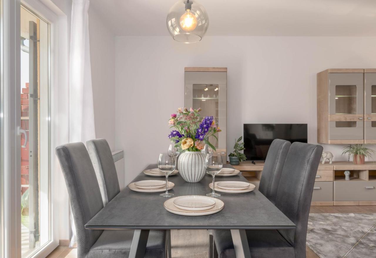פורץ Newly Renovated Holiday Apartment Sirius מראה חיצוני תמונה